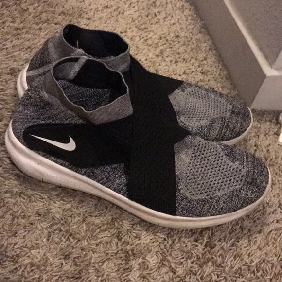 Nike Other - Nike Free RN Motion gray and black